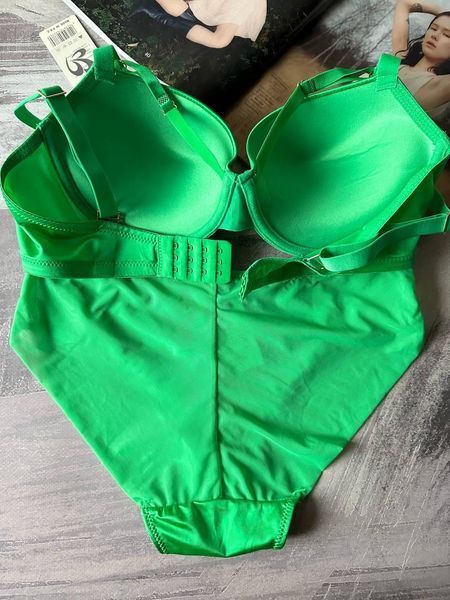 Женское нижнее белье комплект Weiyesi push-up зеленый 80D 2946 фото